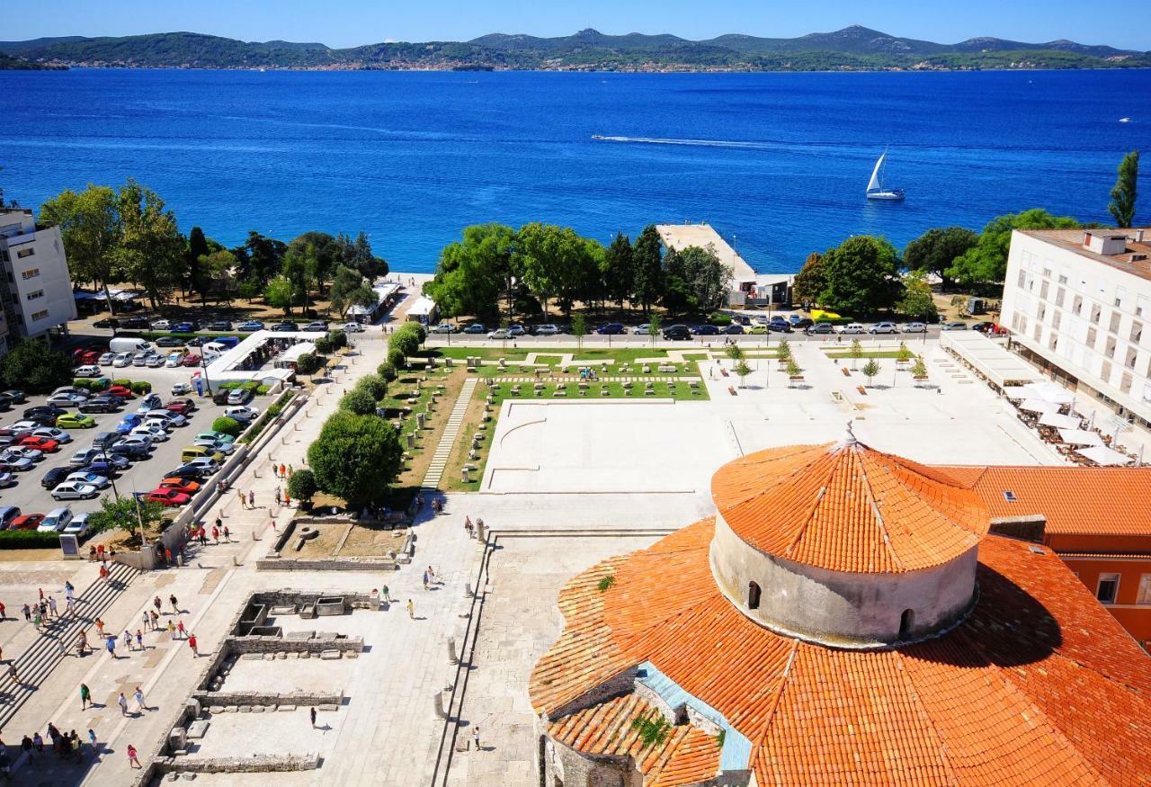 Gallery Rooms With Parking Задар Экстерьер фото